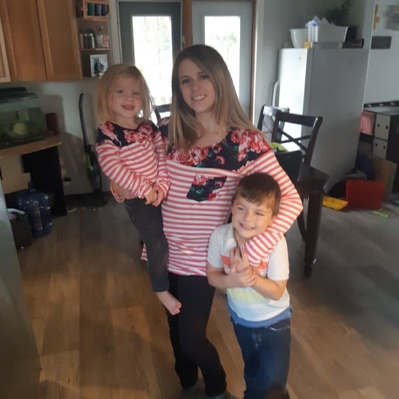 Meet your Posher, Erica - Picture 1 of 1